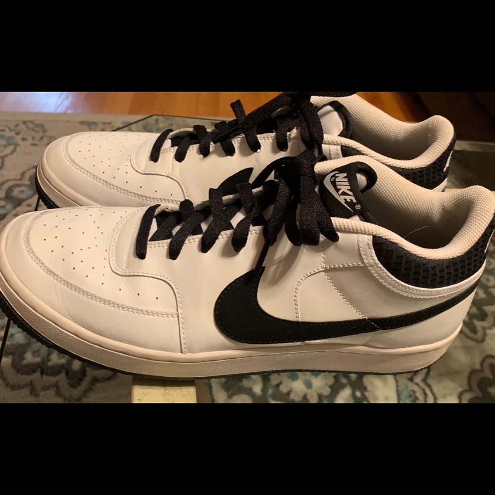 Nike tennis shoes